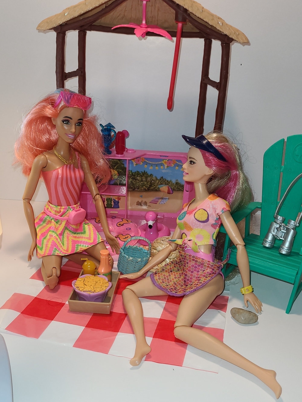 Barbie Pink & Teal Beach Picnic Playset with Multi-Color Outfits